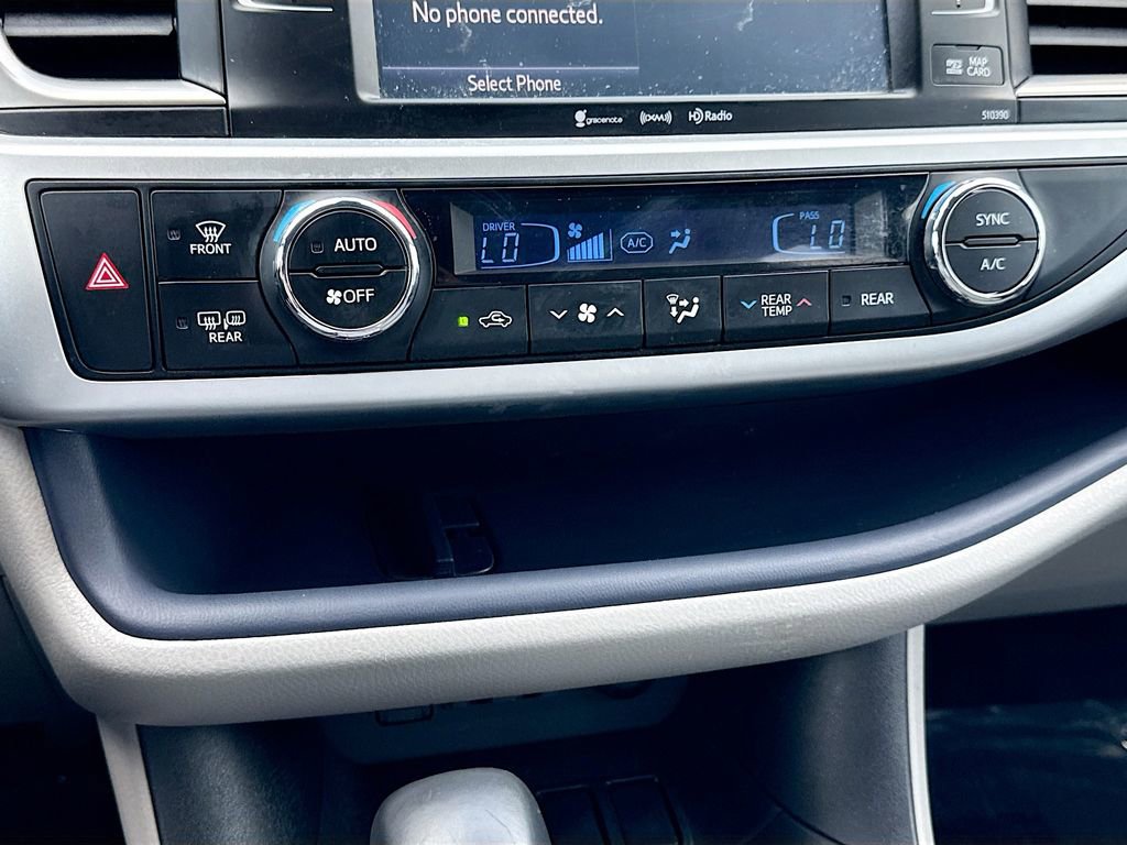 Used 2019 Toyota Highlander XLE image 34