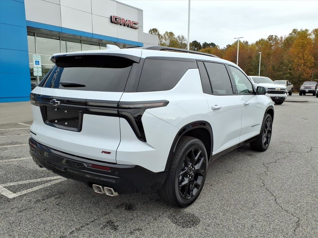 New 2026 Chevrolet Traverse RS image 3