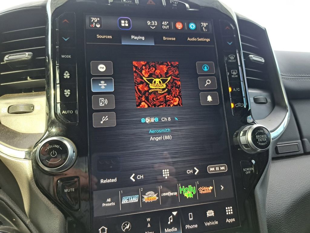 Used 2024 RAM 1500 Laramie image 10