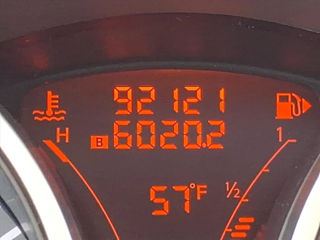 Used 2012 Nissan Juke SV image 23