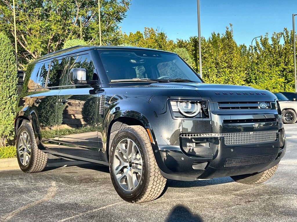 New 2026 Land Rover Defender 110 X-Dynamic SE AWD/4WD image 7
