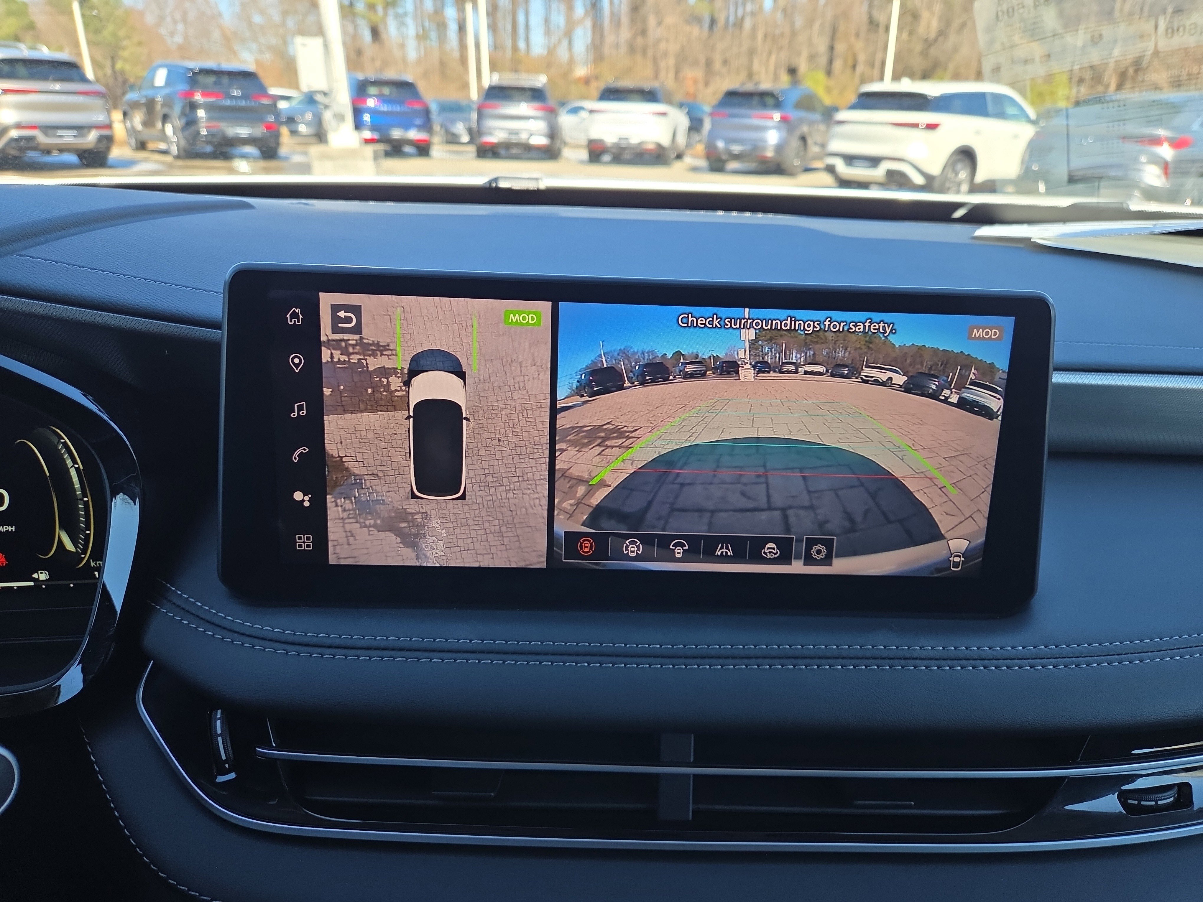 Used 2026 INFINITI QX60 Luxe w/ Cargo Package image 10