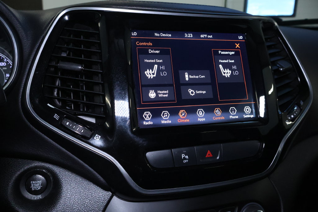 Used 2019 Jeep Cherokee Limited AWD/4WD image 32