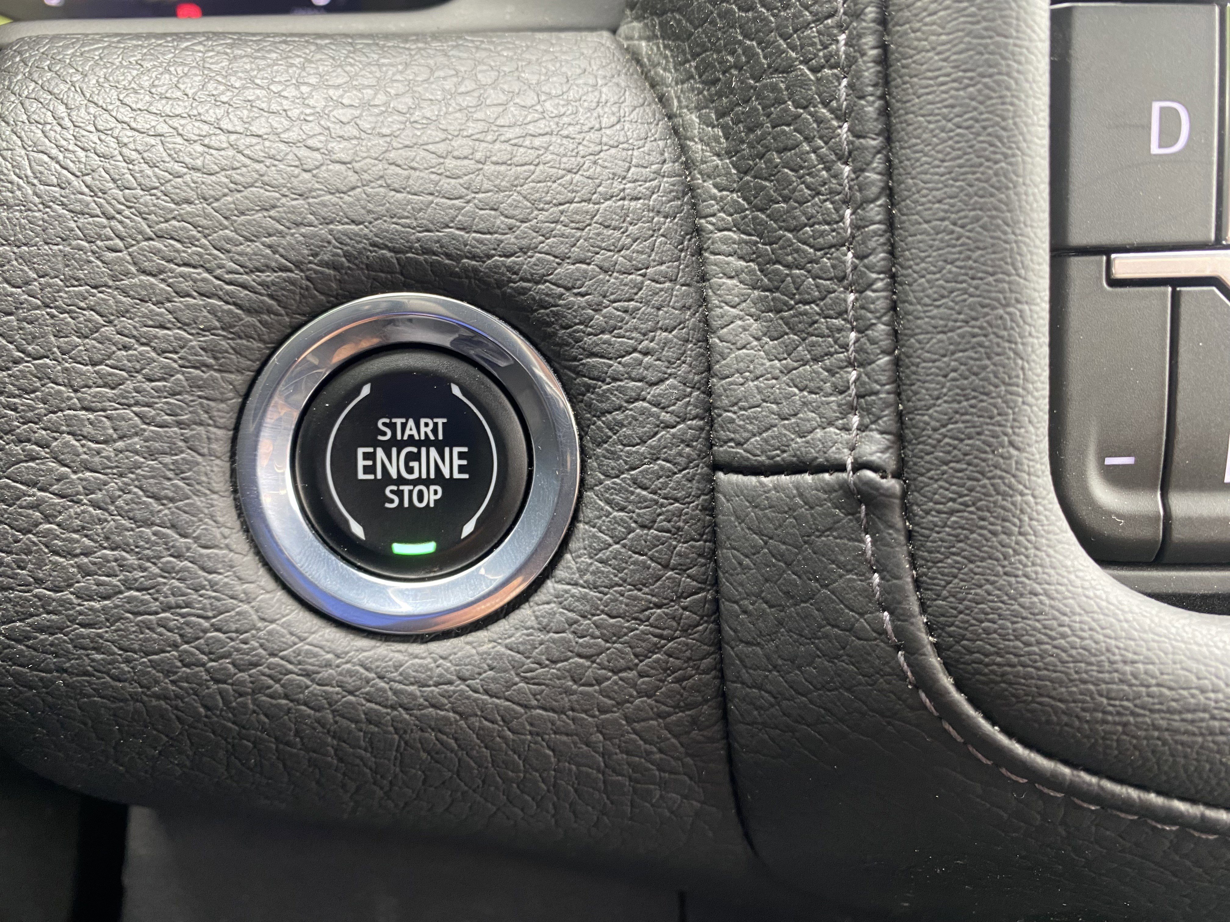 Used 2023 GMC Yukon Denali w/ Denali Reserve Package image 26