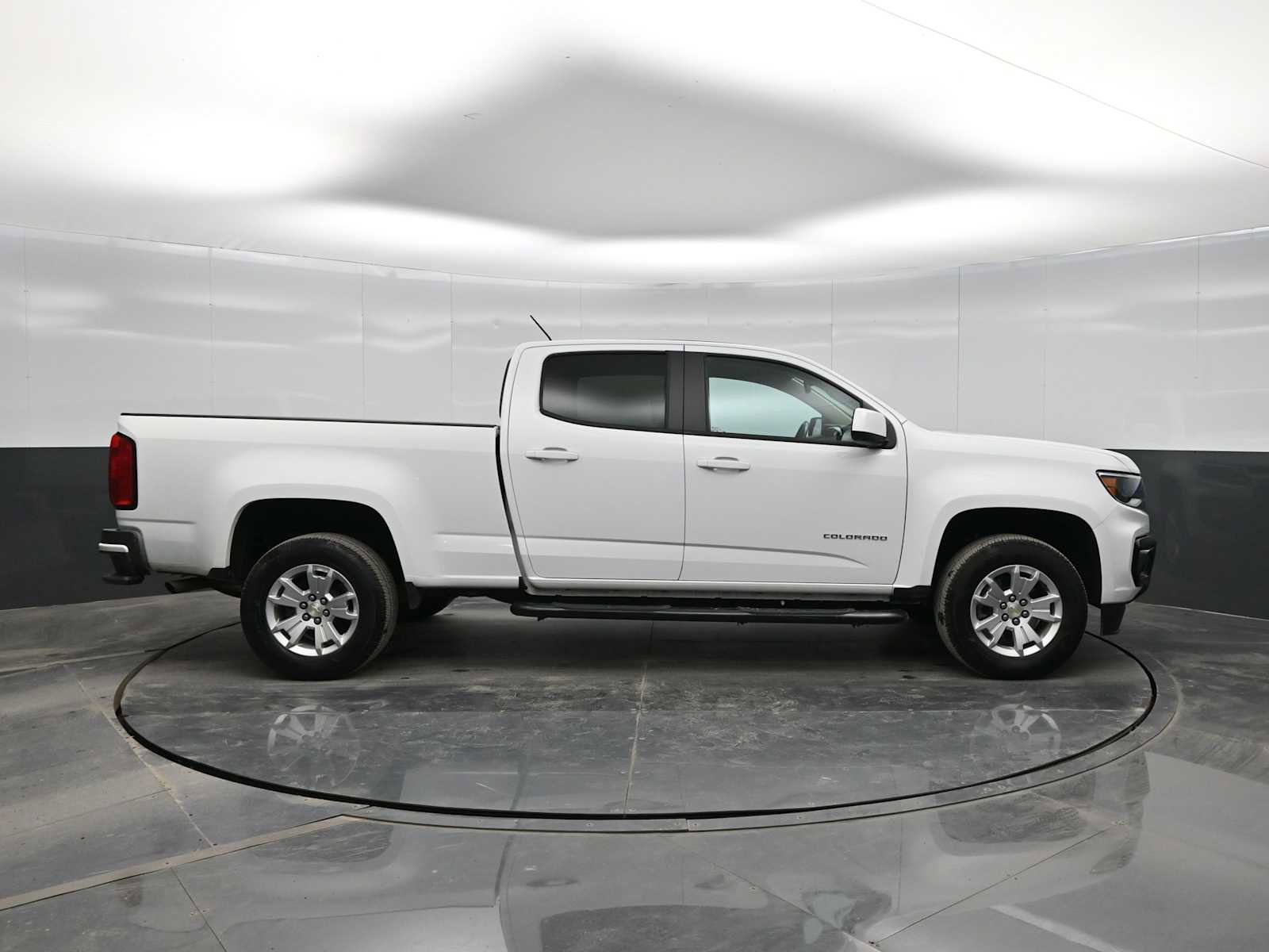 Used 2022 Chevrolet Colorado LT w/ LT Convenience Package image 9