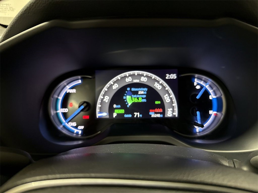 Used 2023 Toyota RAV4 XLE Premium image 11