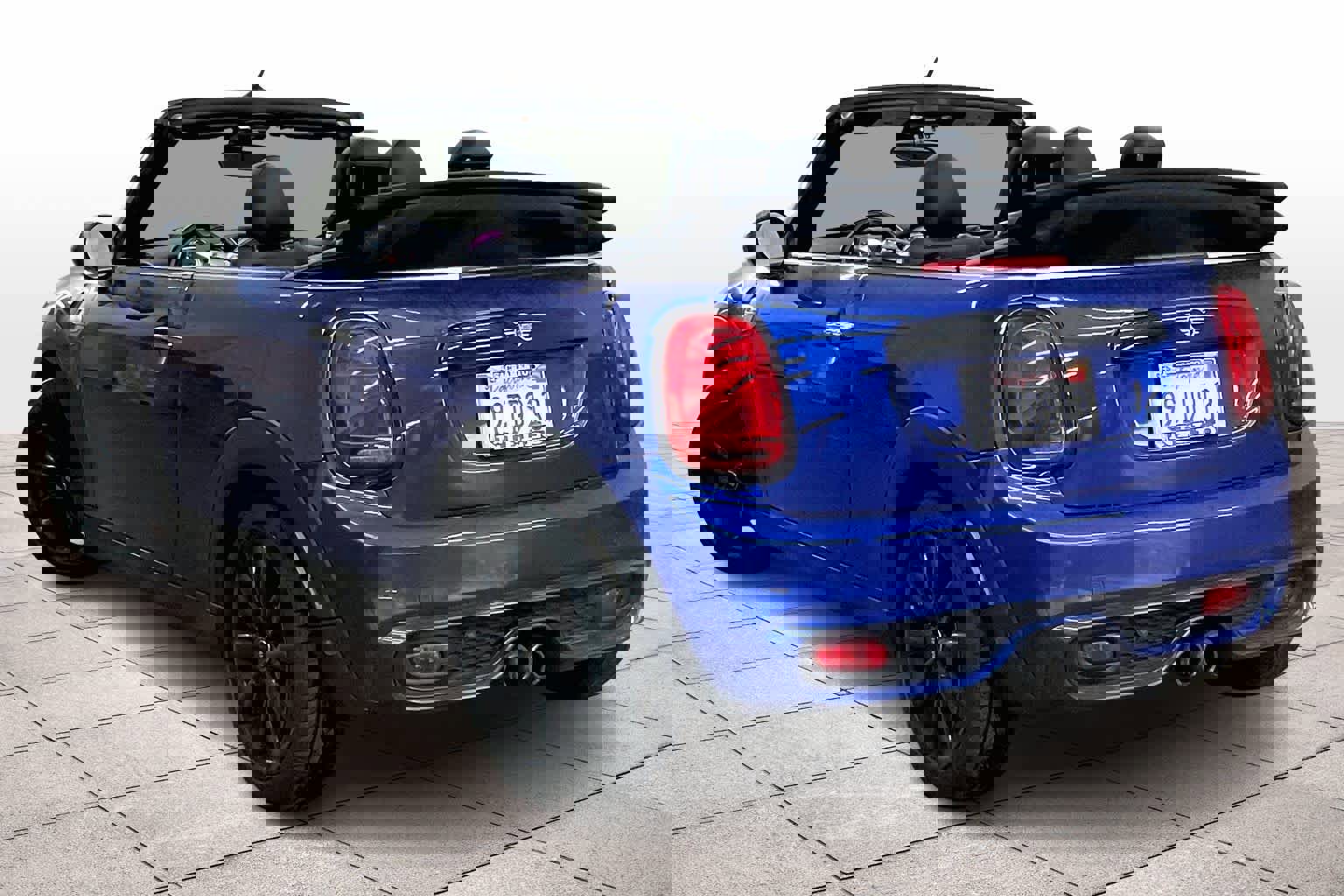 Used 2019 MINI Cooper S w/ Premium Package image 14