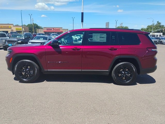 New 2025 Jeep Grand Cherokee L Altitude image 4