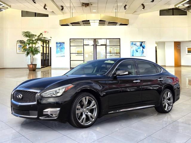 Used 2017 INFINITI Q70 L 3.7 w/ Deluxe Touring Package RWD image 1