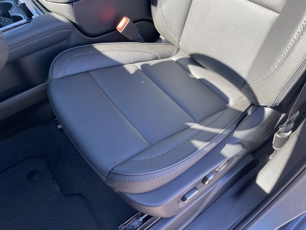 New 2026 GMC Yukon XL Denali w/ Sun & Power Step Package AWD/4WD image 22