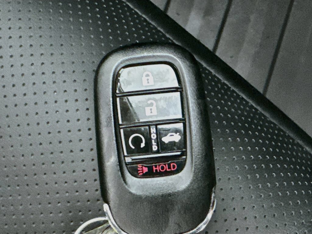 Used 2025 Honda Accord Touring image 40