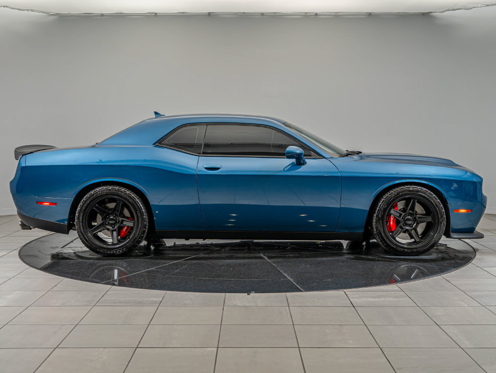 Used 2023 Dodge Challenger SRT Hellcat RWD image 4