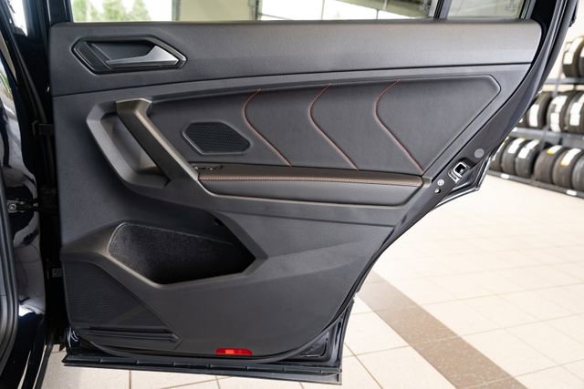 Used 2024 Volkswagen Tiguan Wolfsburg Edition image 30