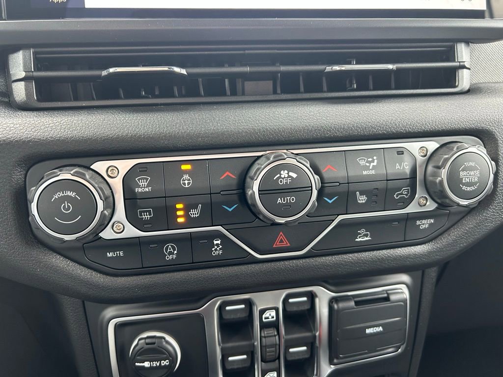 New 2026 Jeep Wrangler Sport S image 20