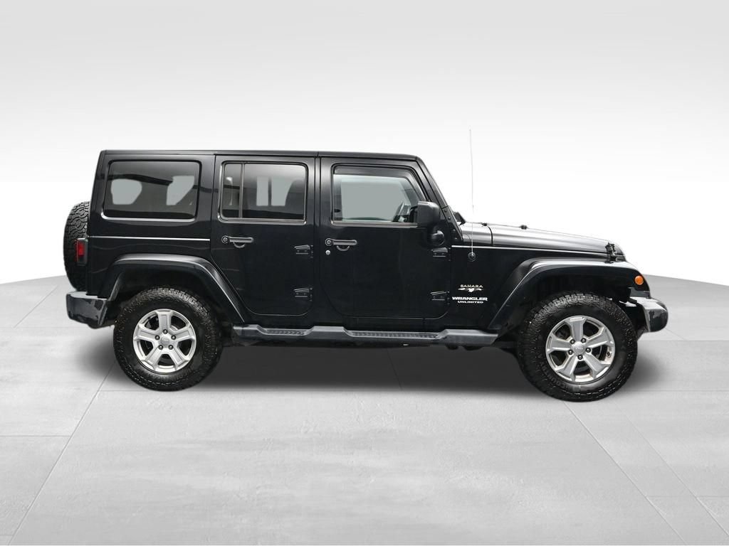 Used 2017 Jeep Wrangler Unlimited Sahara w/ Dual Top Group AWD/4WD image 6