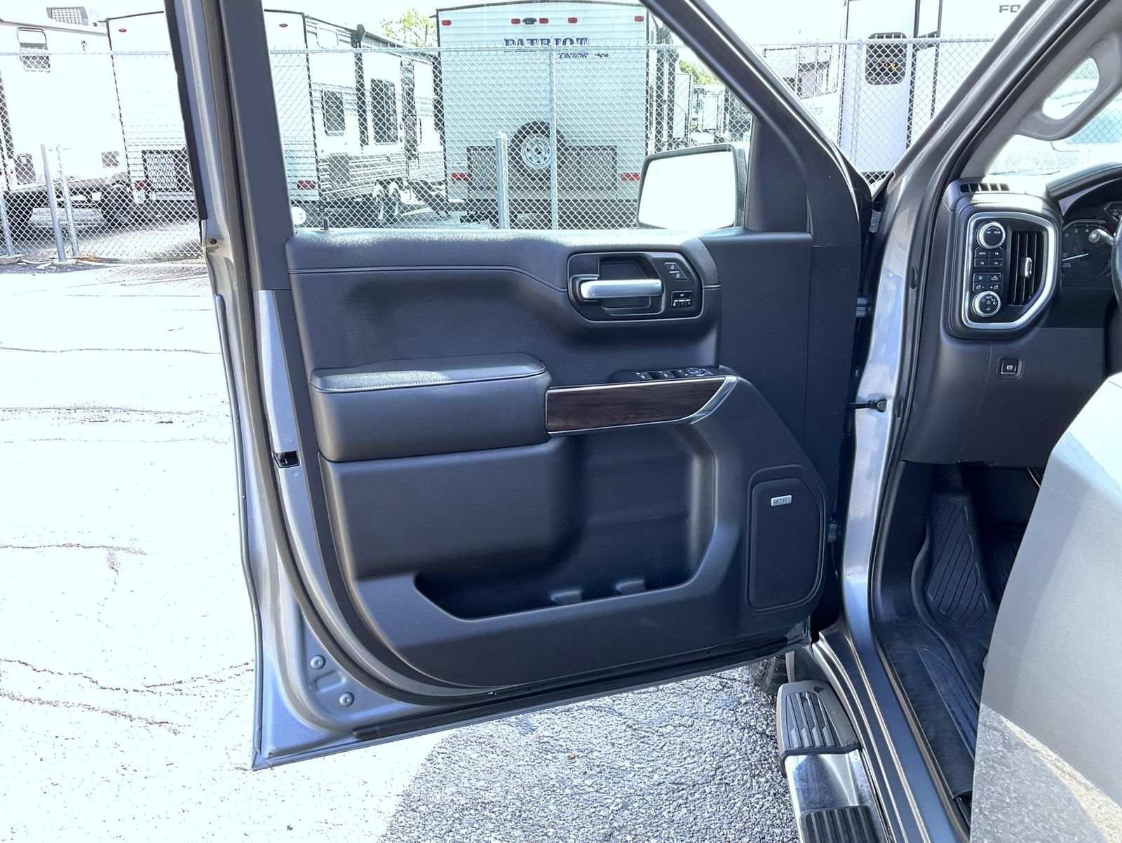 Certified 2020 GMC Sierra 1500 SLT w/ SLT Premium Plus Package AWD/4WD image 9