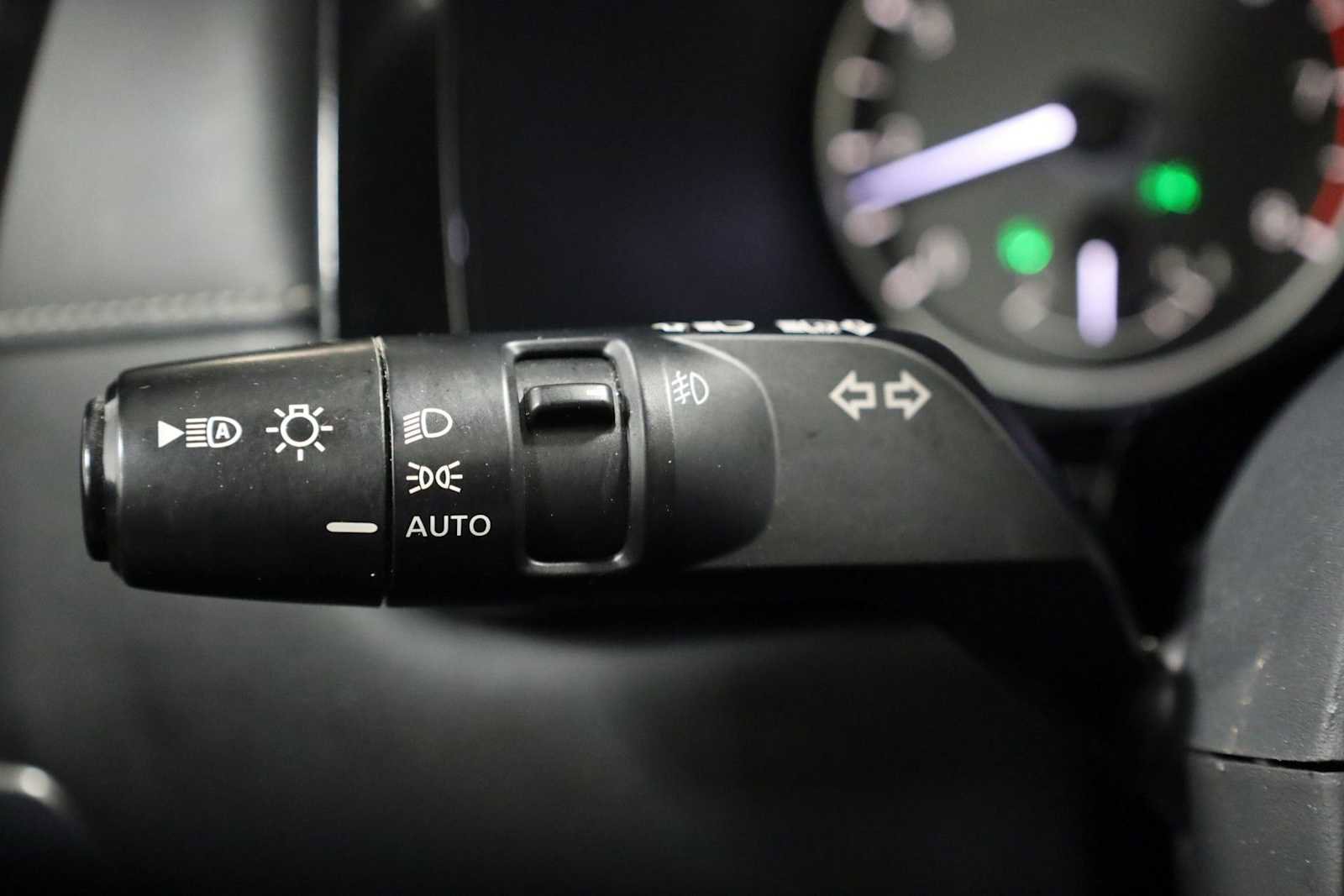 Used 2022 Nissan Pathfinder SL image 28