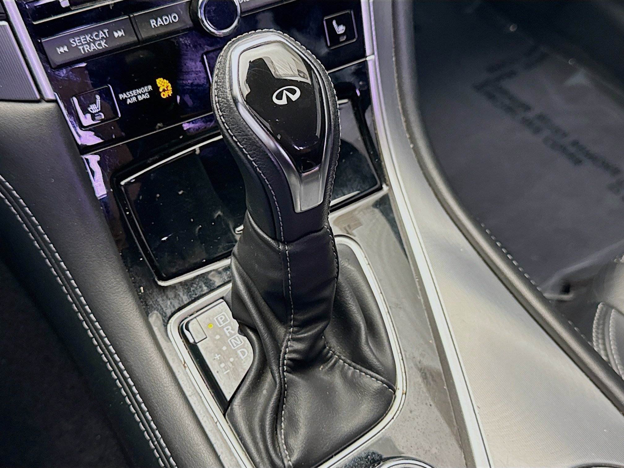 Used 2018 INFINITI Q60 3.0t Luxe w/ Sensory Package 3.0T Luxe image 11