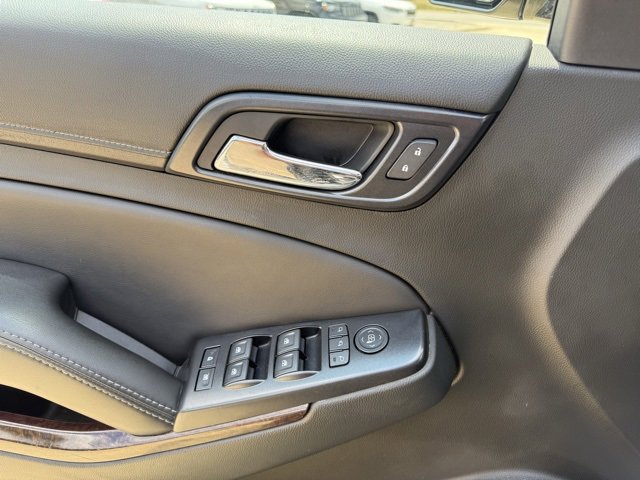 Used 2017 GMC Yukon SLT image 16