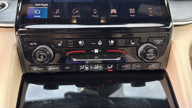 Certified 2024 Jeep Grand Cherokee Limited w/ Luxury Tech Group II image 21