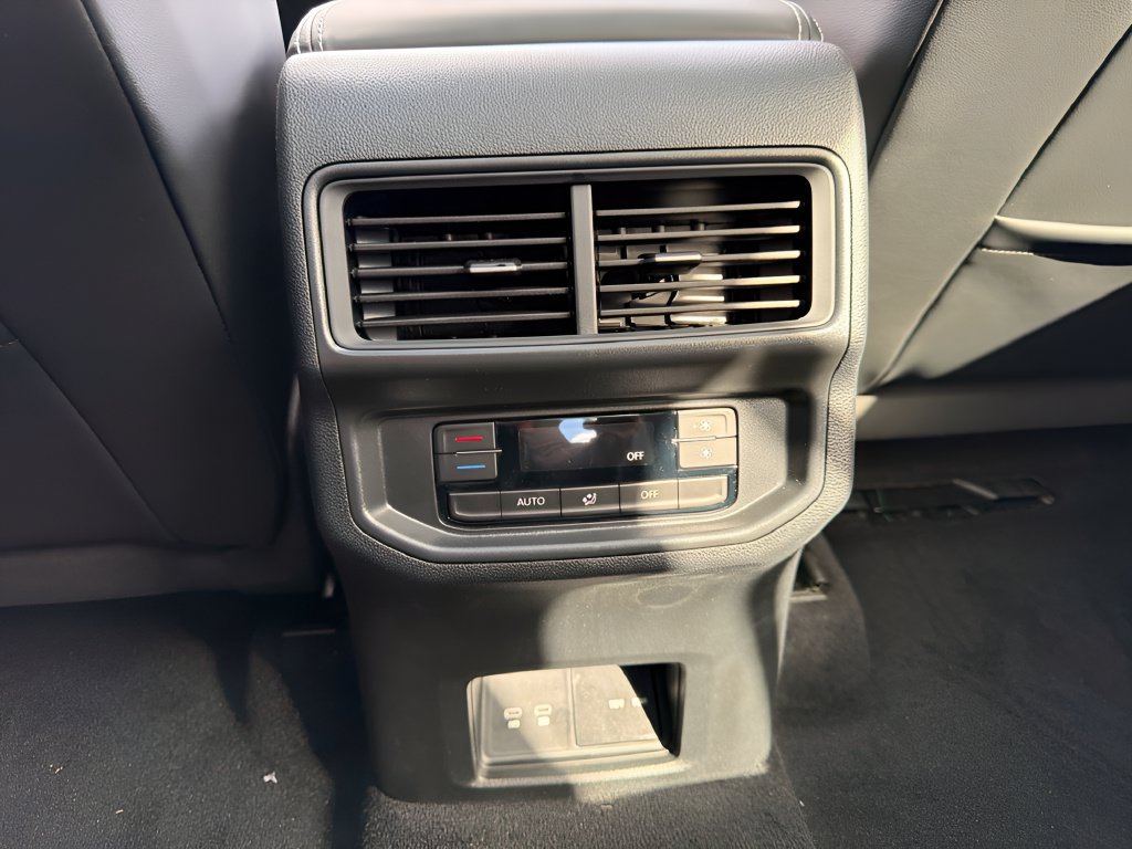 New 2027 Volkswagen Atlas SE AWD/4WD image 22