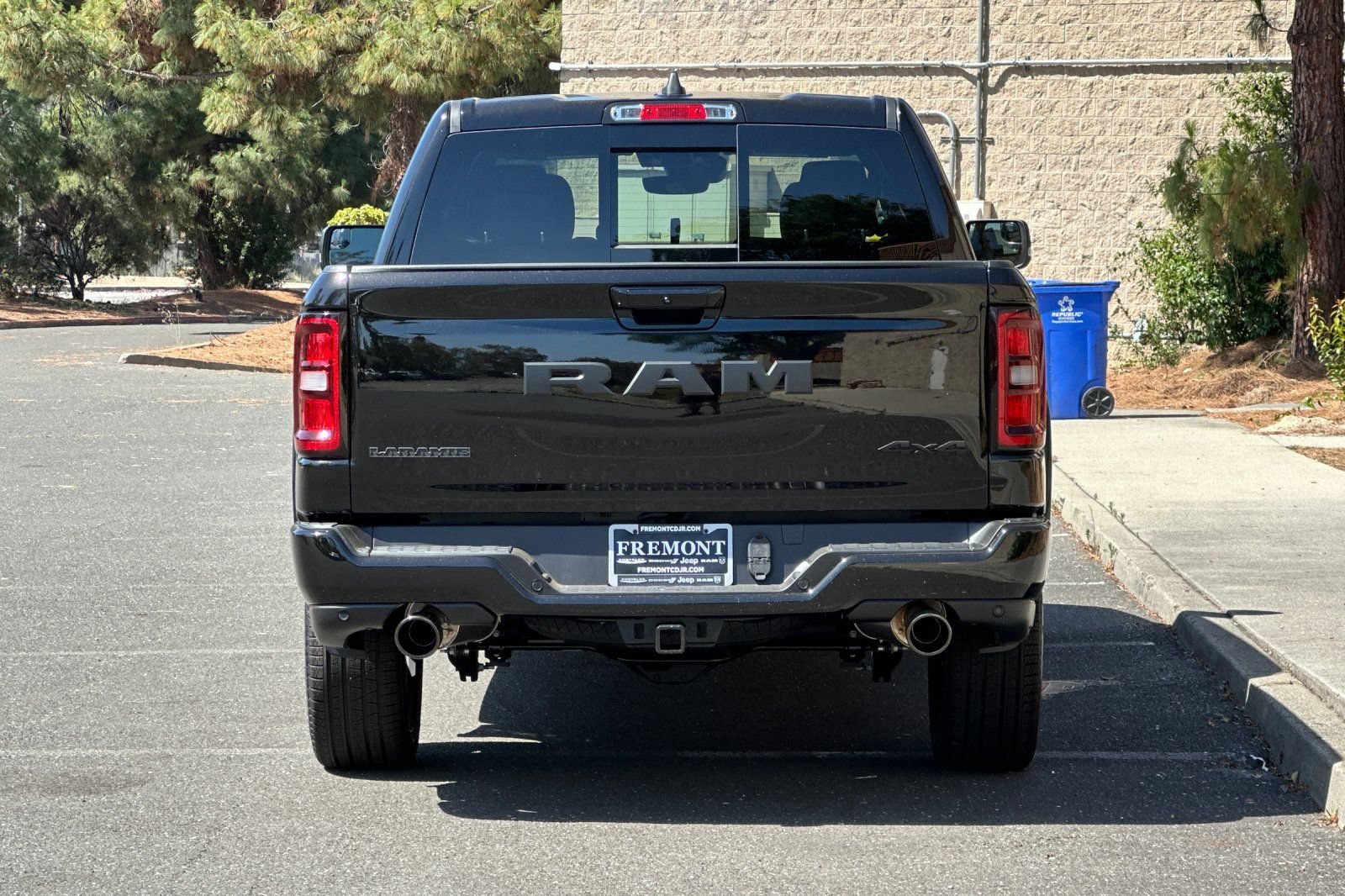 New 2026 RAM 1500 Laramie w/ Night Edition AWD/4WD image 4