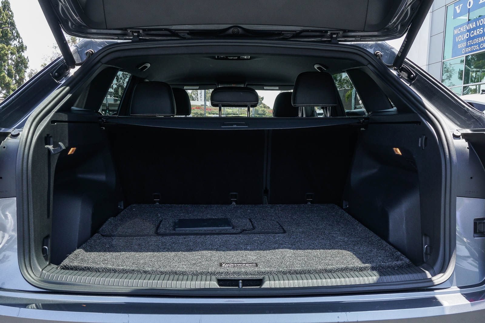 Certified 2023 Volkswagen Atlas Cross Sport SE FWD image 26