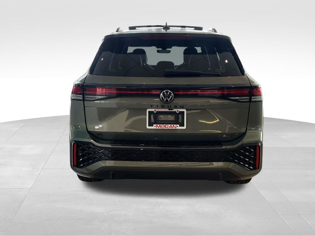 New 2026 Volkswagen Tiguan SE R-Line image 3