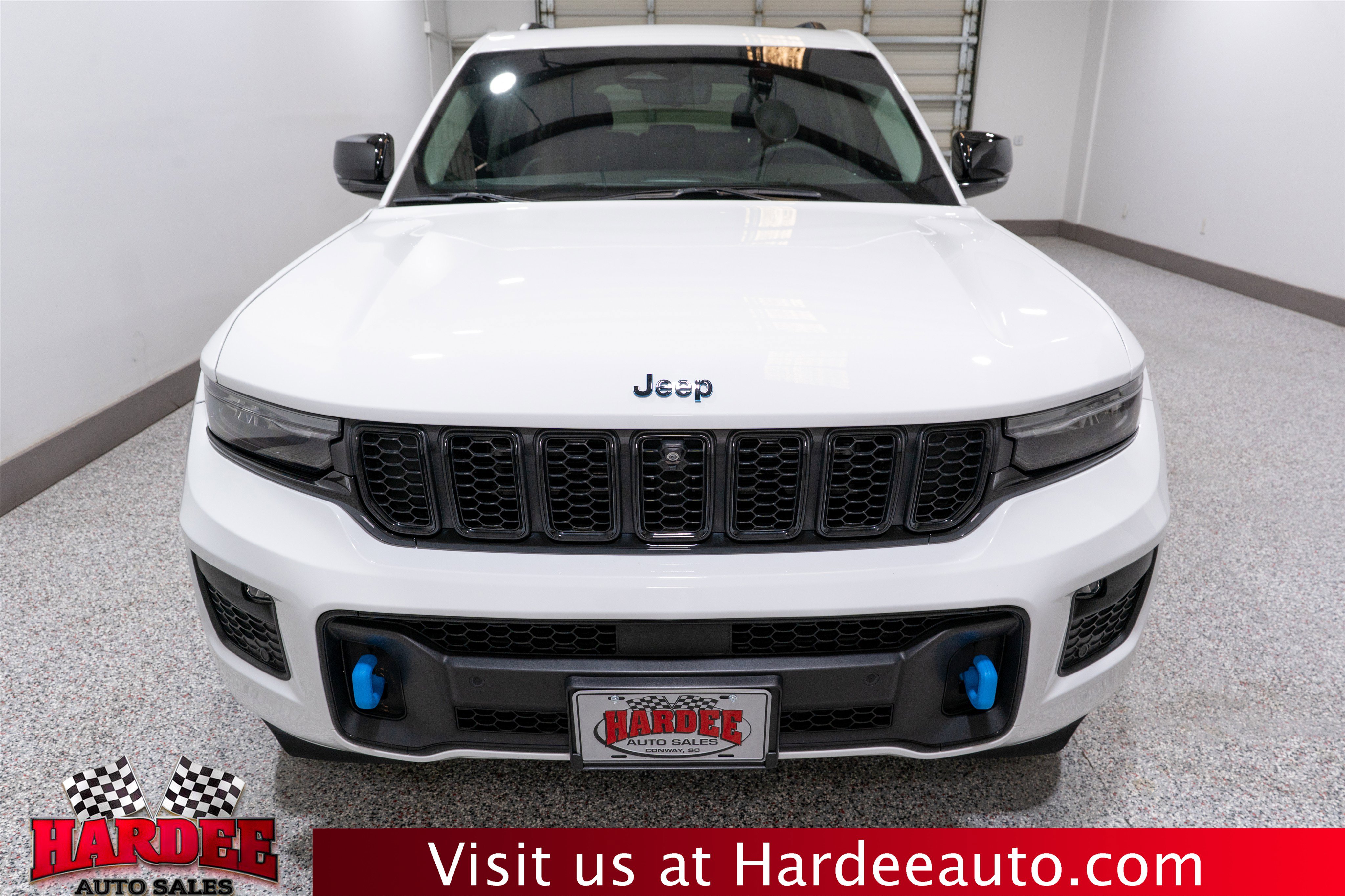 Used 2023 Jeep Grand Cherokee 30th Anniversary AWD/4WD image 7