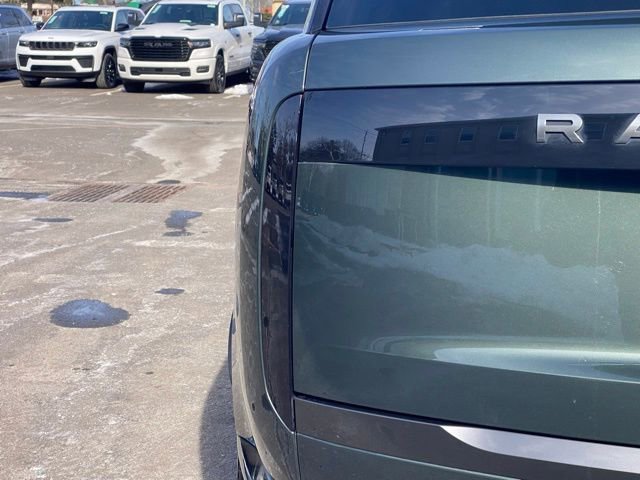 Used 2023 Land Rover Range Rover SE image 17