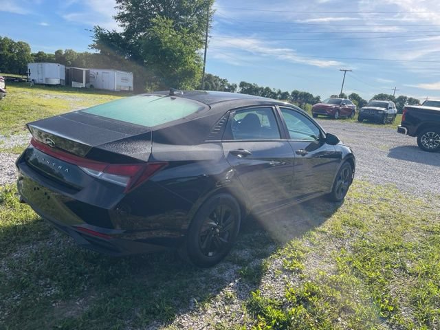 Used 2023 Hyundai Elantra SEL FWD image 5
