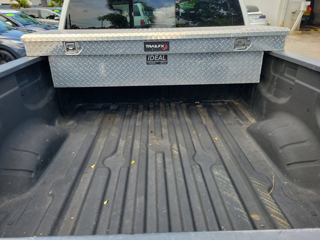 Used 2022 Nissan Titan S RWD image 6