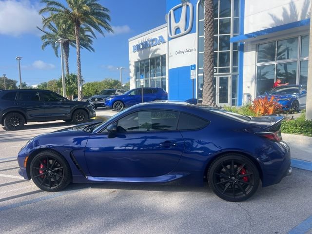 Used 2025 Toyota GR86 Premium w/ Performance Package image 5