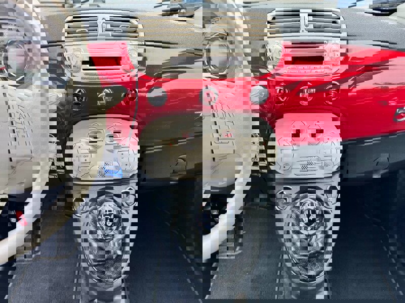 Used 2013 FIAT 500 Lounge image 22