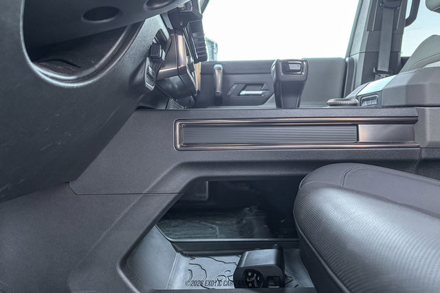 Used 2025 GMC Hummer EV 2X image 54