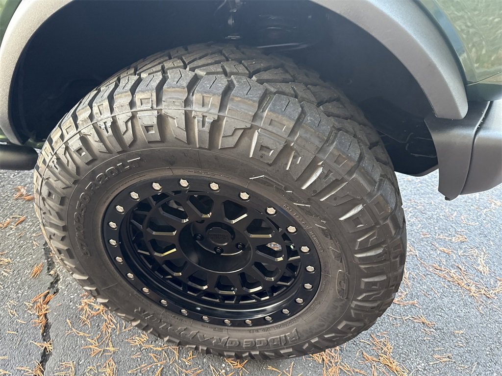 Used 2023 Ford Bronco Badlands image 13