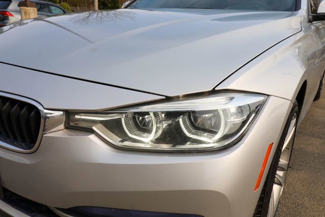 Used 2018 BMW 330i xDrive Sedan w/ Convenience Package image 19