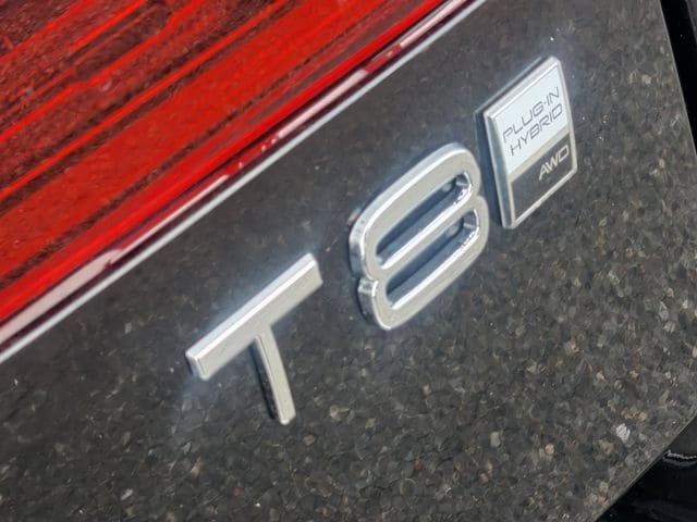 New 2026 Volvo XC60 T8 Plus w/ Climate Package PRO AWD/4WD image 16