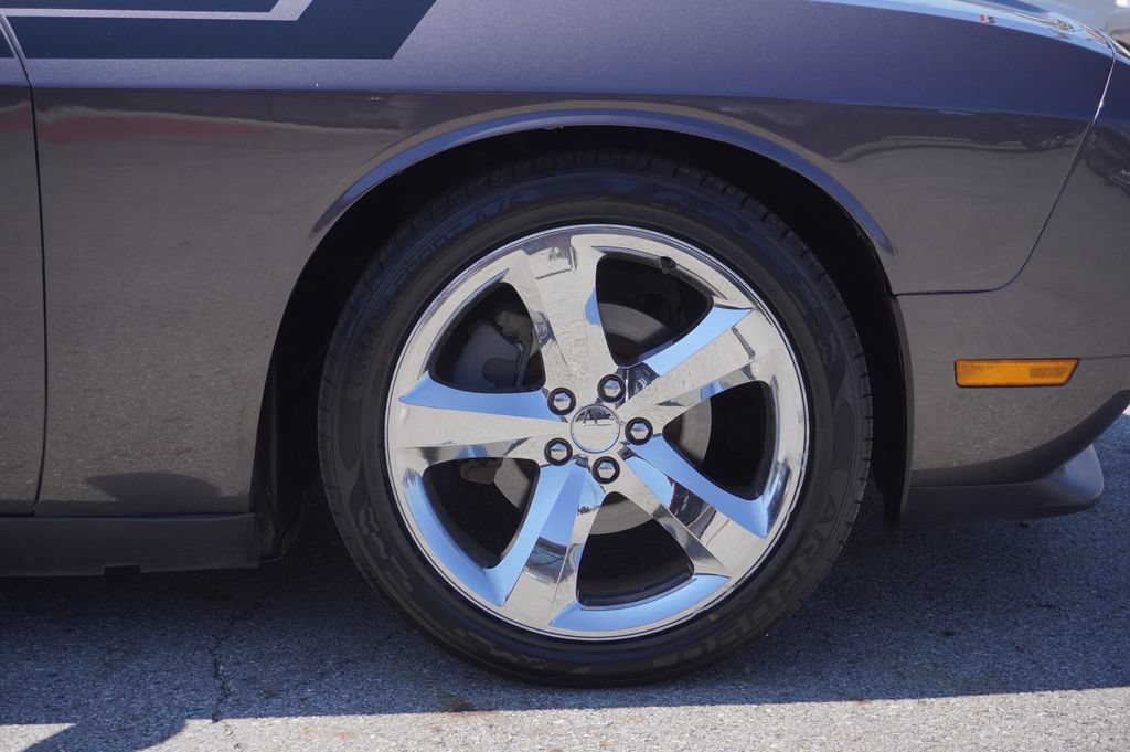 Used 2014 Dodge Challenger R/T Plus RWD image 13