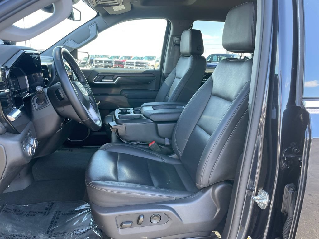 Used 2025 GMC Sierra 1500 SLT AWD/4WD image 7