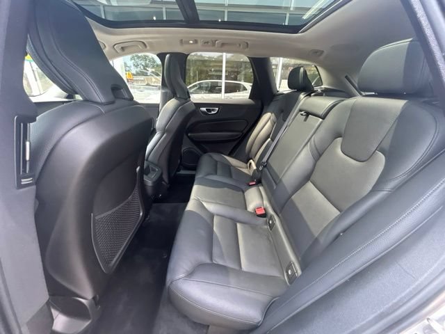 Certified 2024 Volvo XC60 B5 Plus w/ Climate Package AWD/4WD image 16