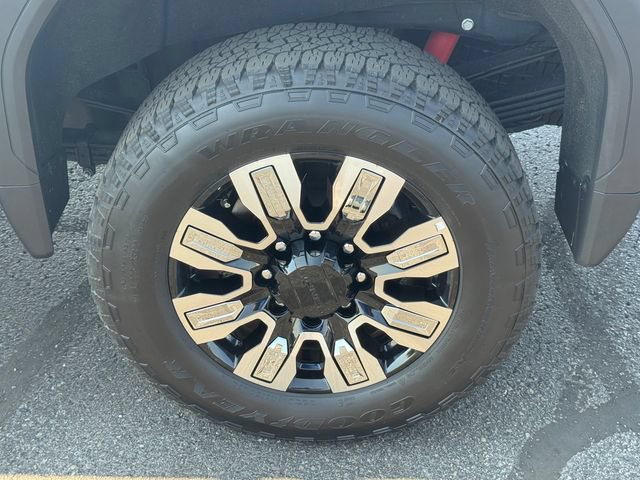 Used 2025 GMC Sierra 3500 Denali w/ Denali Reserve Package AWD/4WD image 11
