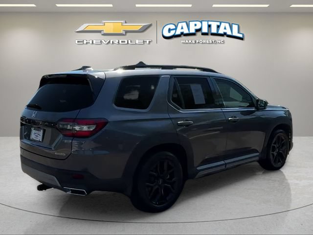 Used 2025 Honda Pilot Touring image 5
