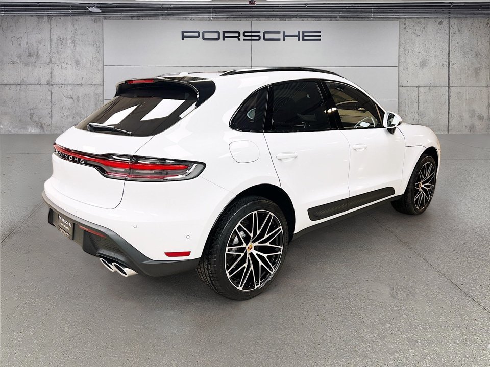 New 2026 Porsche Macan AWD/4WD image 9