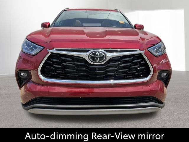 Used 2026 Toyota Highlander Platinum AWD/4WD image 17