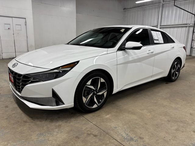 Certified 2023 Hyundai Elantra Limited w/ Cargo Package FWD image 3