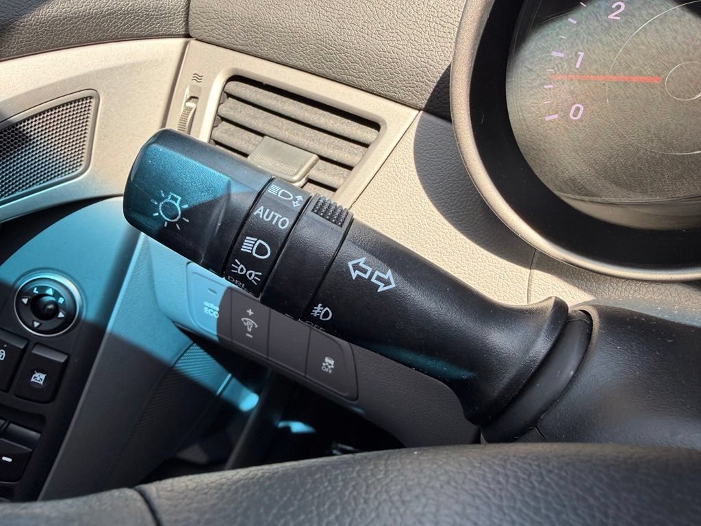 Used 2015 Hyundai Elantra SE w/ Option Group 02 FWD image 15