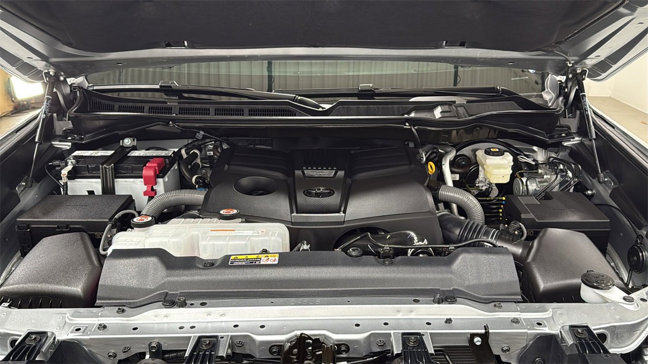 Used 2025 Toyota Tundra Platinum image 25