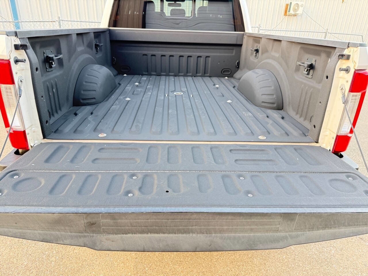 Used 2017 Ford F350 Lariat w/ Lariat Value Package image 8