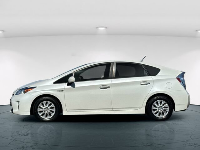Used 2015 Toyota Prius Prime Plug-In Hybrid FWD image 4